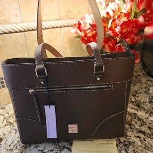 NWT Dooney & Bourke Lg.Nila Tote - Chestnut